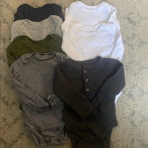 Long sleeve baby onesies